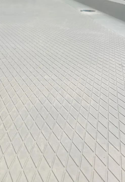 GIAN 1 Strukturmatrize groß Karo Beton, Antirutsch, Struktur, Profil, Treppe, Treppennase, Podest, Galerie, Balkon